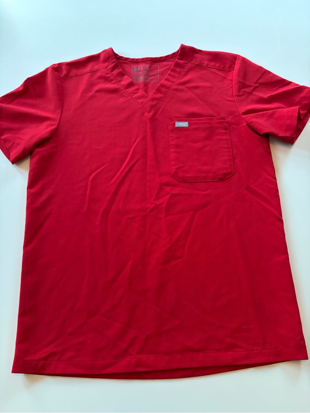 FIGS Men’s V-Neck Scrub Top - Red